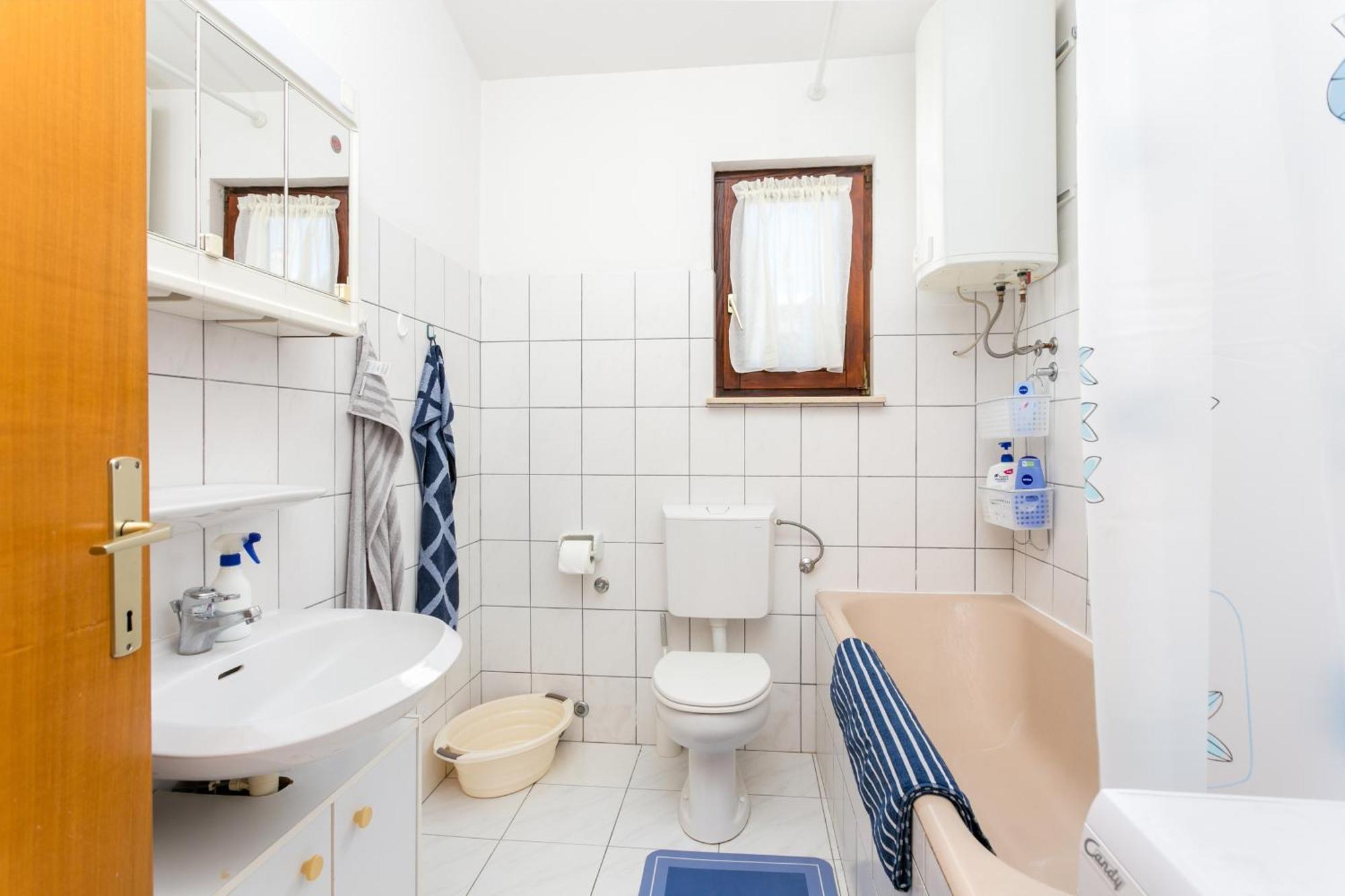 Apartments With A Parking Space Podstrana, Split - 17586 Rom bilde